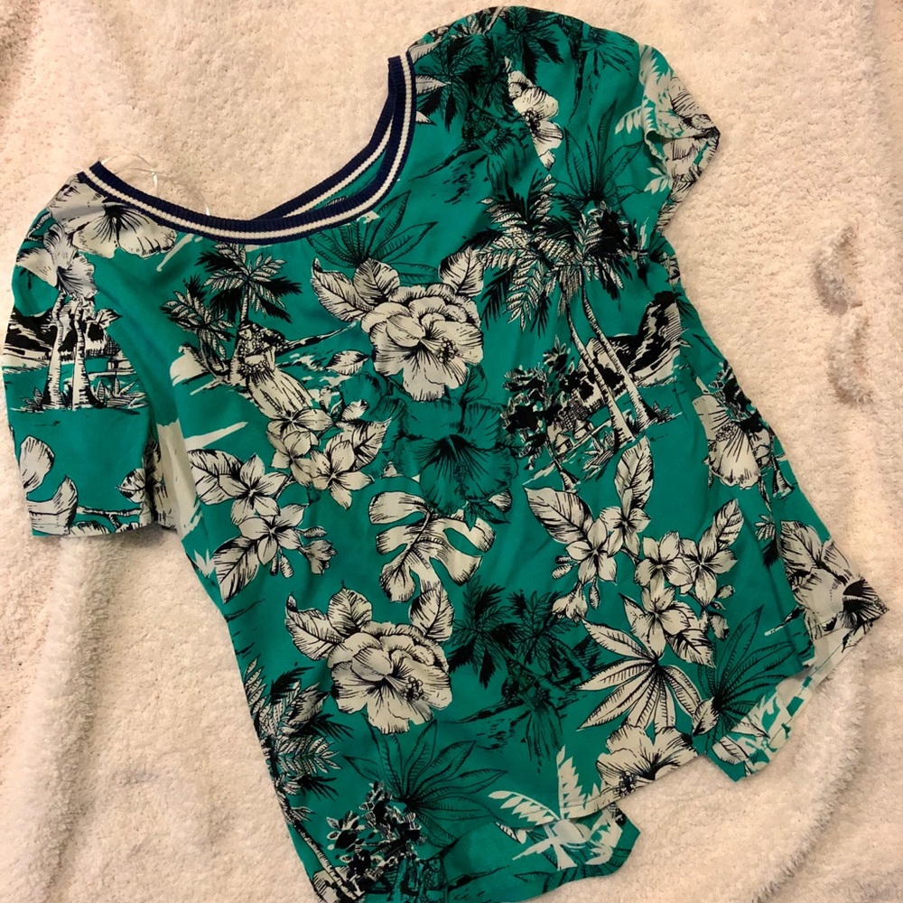 Hawaiian shirt